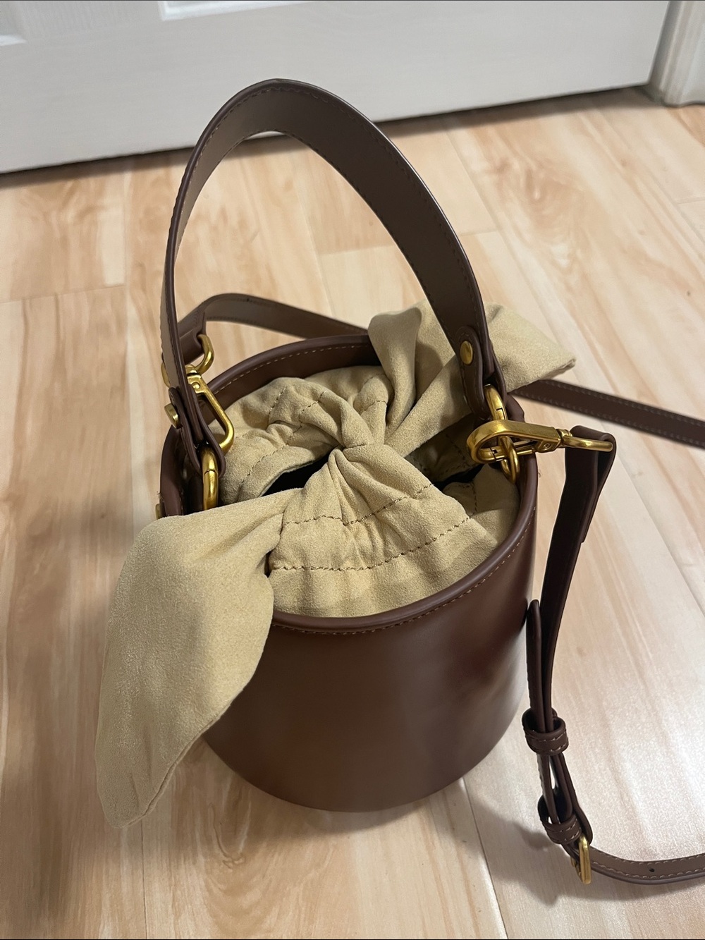 Bucket Bag - Picture 5 of 5